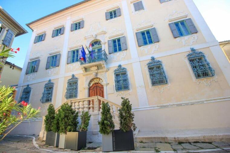 Rosemary Apartment Izola Bagian luar foto