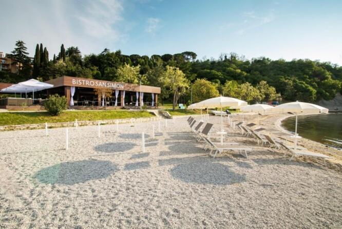 Rosemary Apartment Izola Bagian luar foto